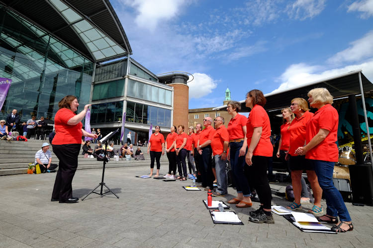 CelebrateNorwich18Choir750